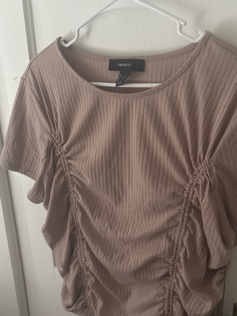 Forever 21 Taupe Ribbed Side-Ruched Short Sleeve Tee